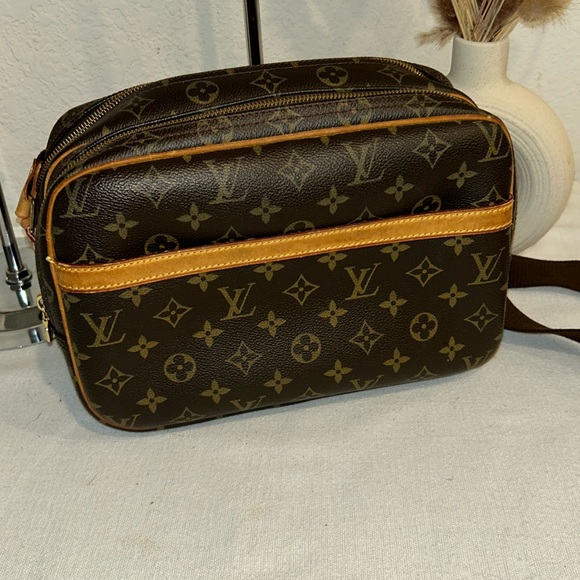 Louis Vuitton Handbags - Authentic LOUIS VUITTON Reporter PM Shoulder Bag